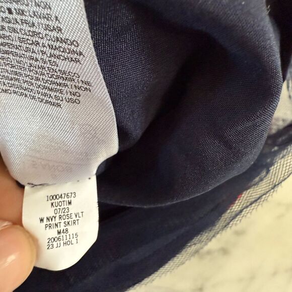 Janie and Jack Red Rose Velvet Skirt Sz 5 - Picture 7 of 8